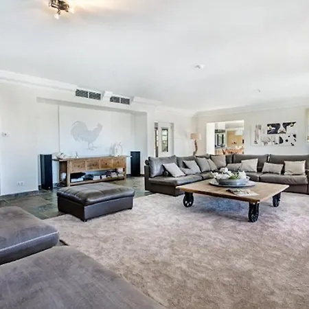 Pureza Elegant And Luxurious 6 Bedroom With Cinema Games And 2 Pools Portimao