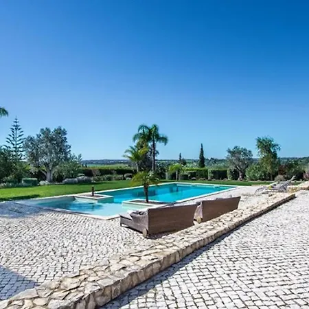 Pureza Elegant And Luxurious 6 Bedroom With Cinema Games And 2 Pools Villa Portimão